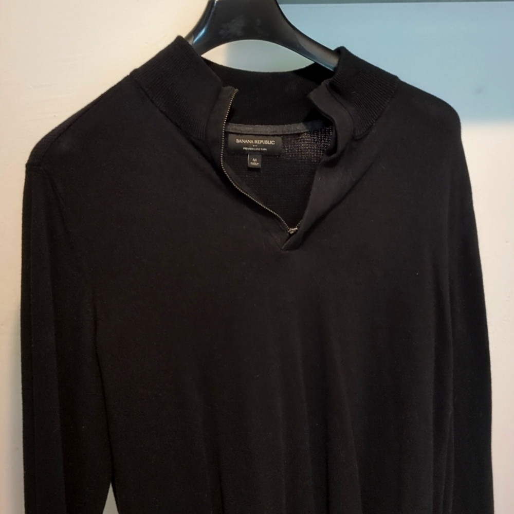Black quarter zip sweater banana Republic medium